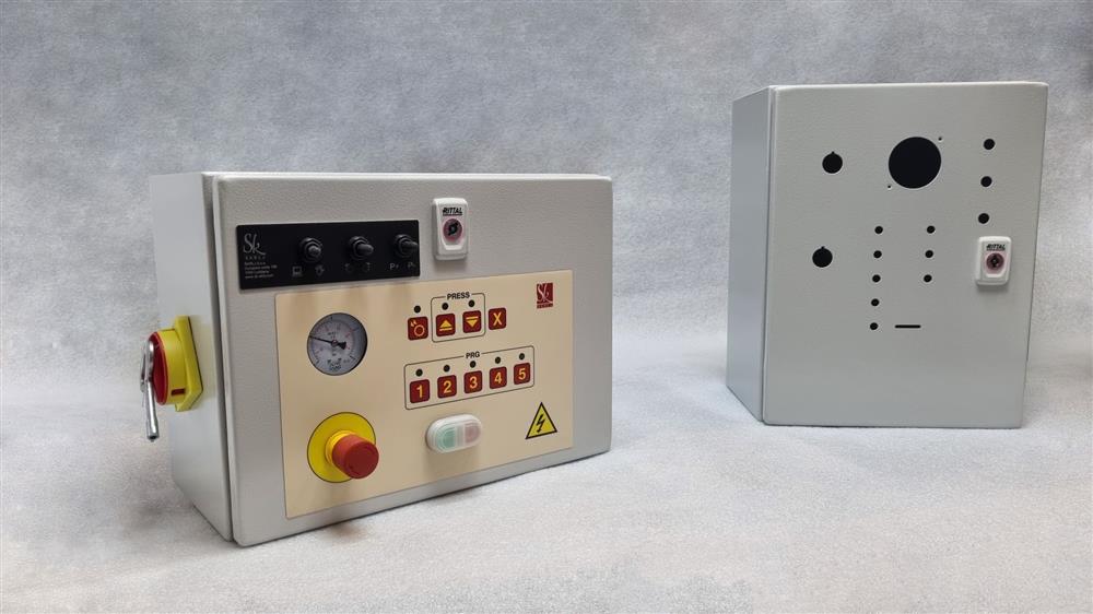 omara za stiskalnico